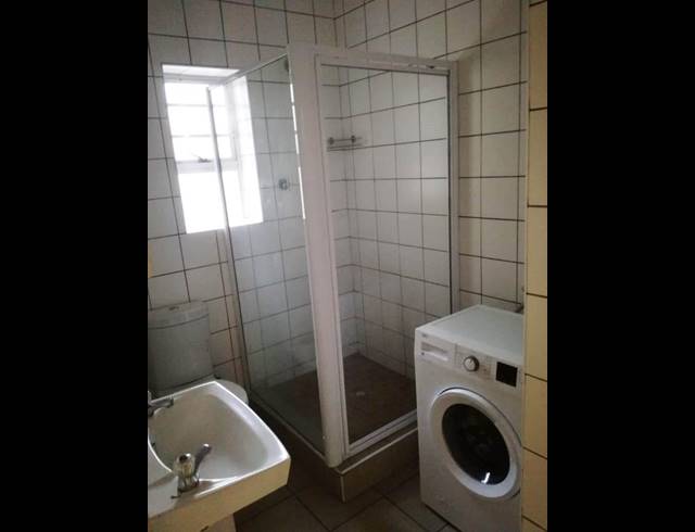 1 BEDROOM APARTMENT RENTED IN HUMEWOOD